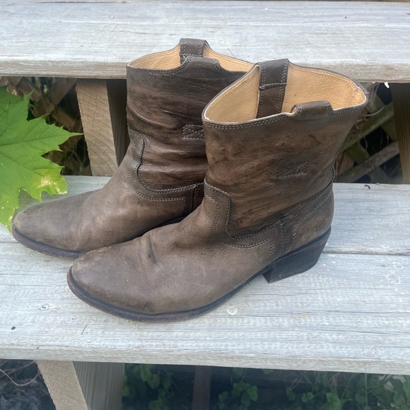 Frye olive shorty boot - Picture 3 of 6